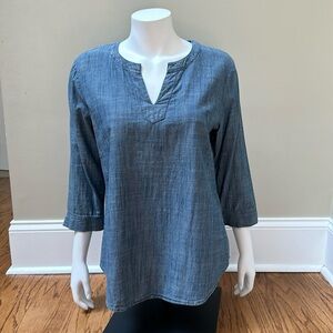 Van Heusen Women’s Large denim 3/4 sleeve blouse